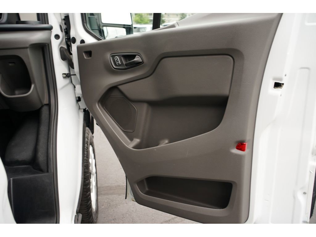 Used 2022 Ford E-Transit Medium Roof w/ Interior Upgrade Package image 23