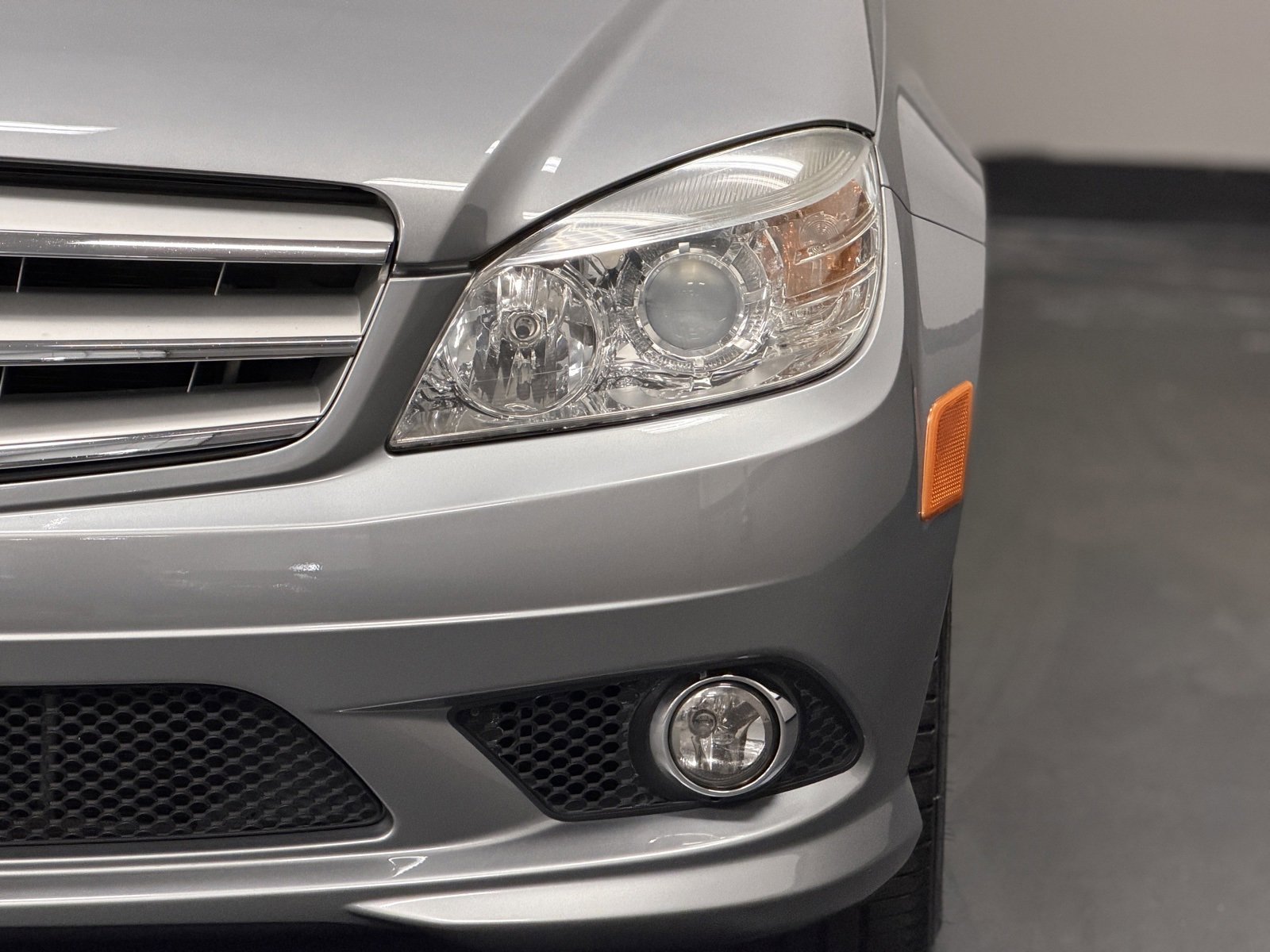Used 2009 Mercedes-Benz C 300 Sedan image 8