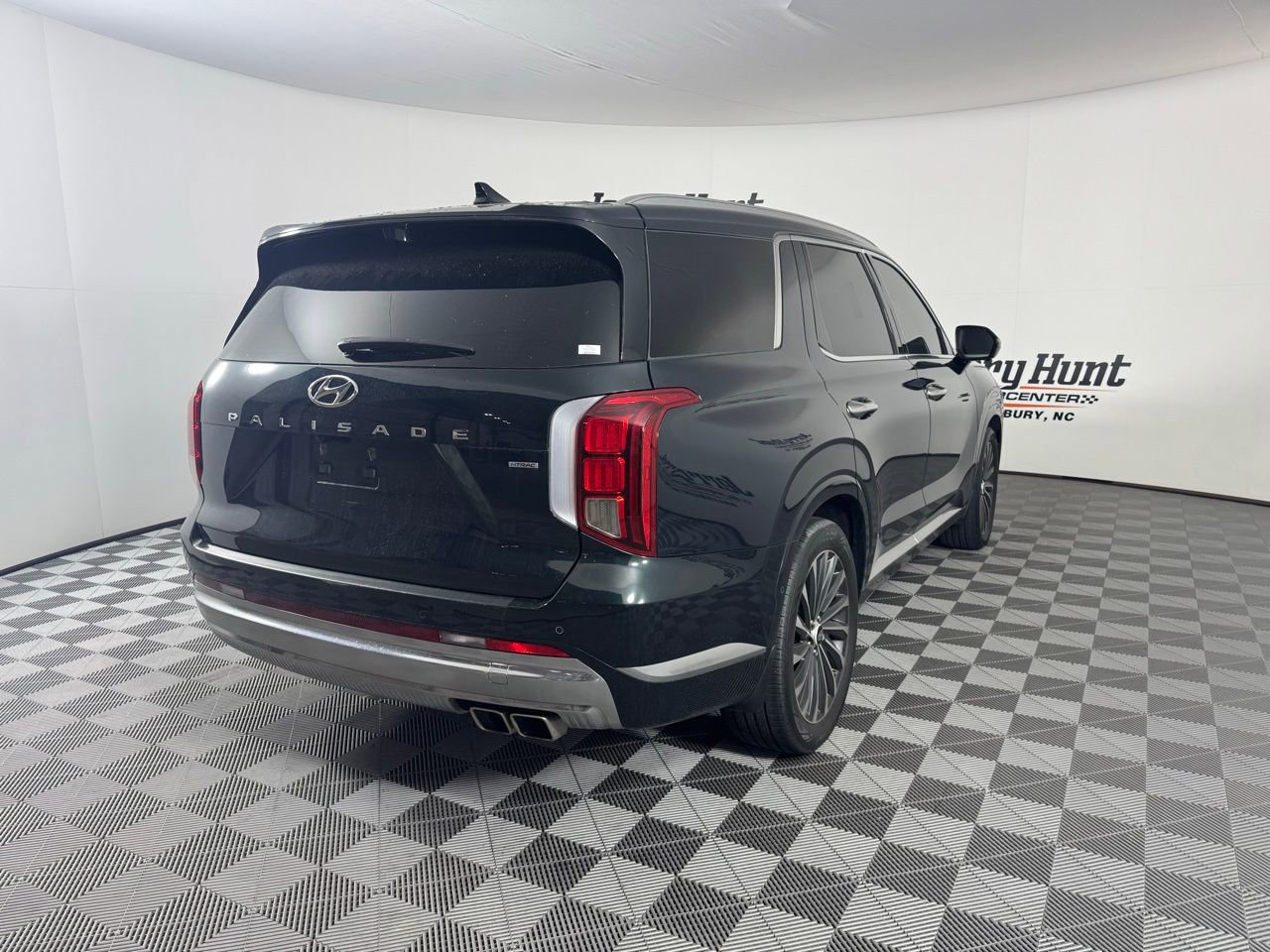 Used 2023 Hyundai Palisade Calligraphy image 9