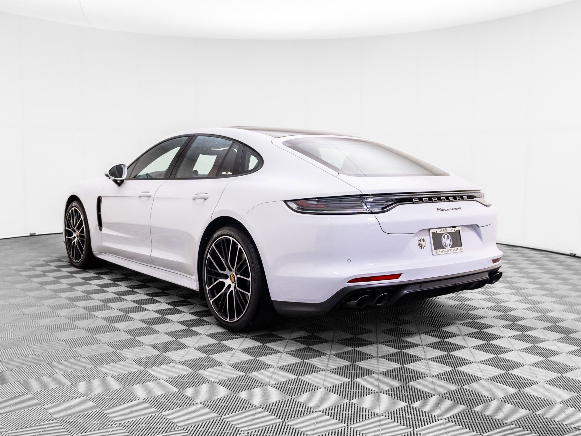 Certified 2023 Porsche Panamera 4 Platinum Edition AWD/4WD image 3