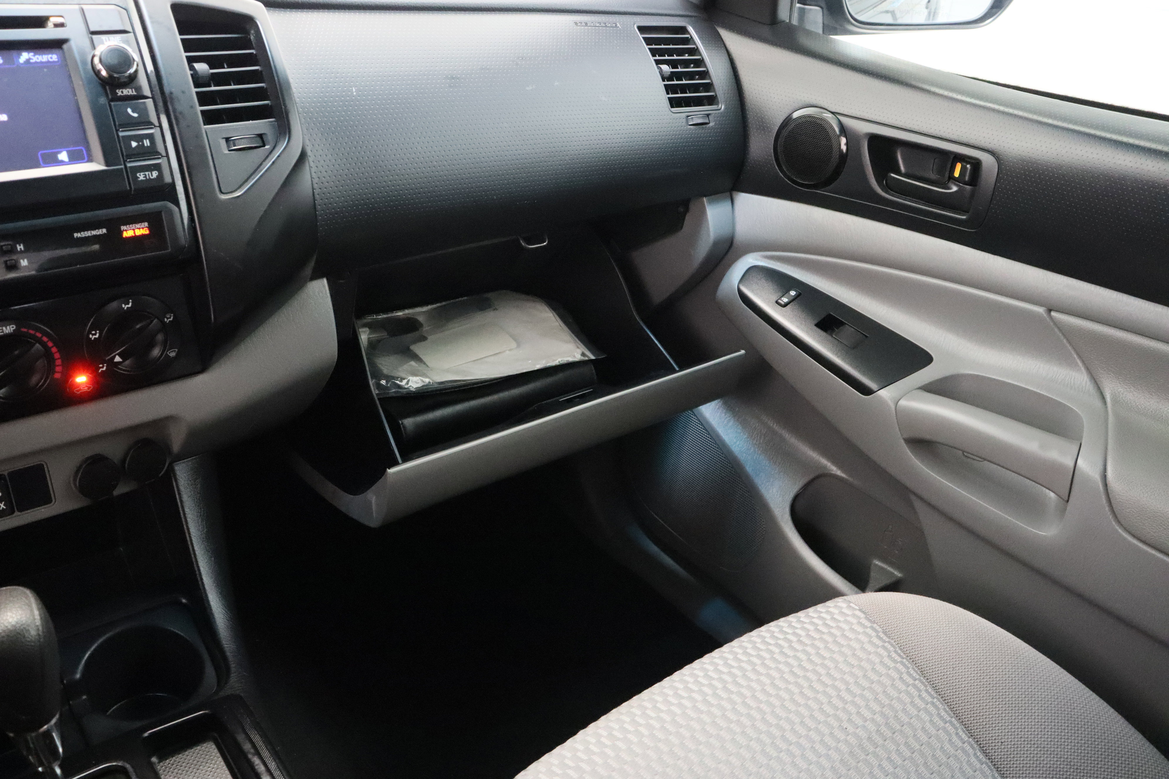 Used 2013 Toyota Tacoma PreRunner w/ Convenience Pkg image 19