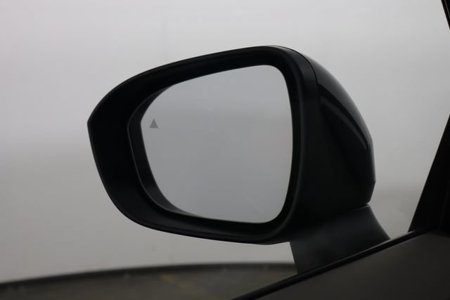 Used 2025 Nissan Rogue SV FWD image 37