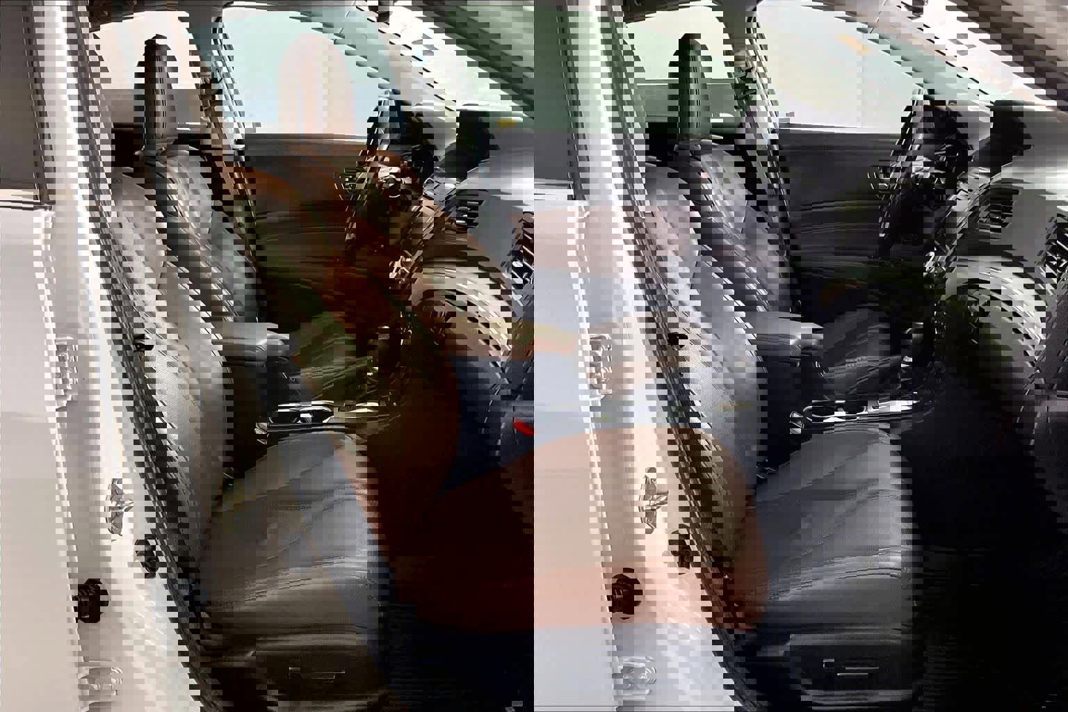 Used 2020 Acura ILX w/ Premium Package image 9