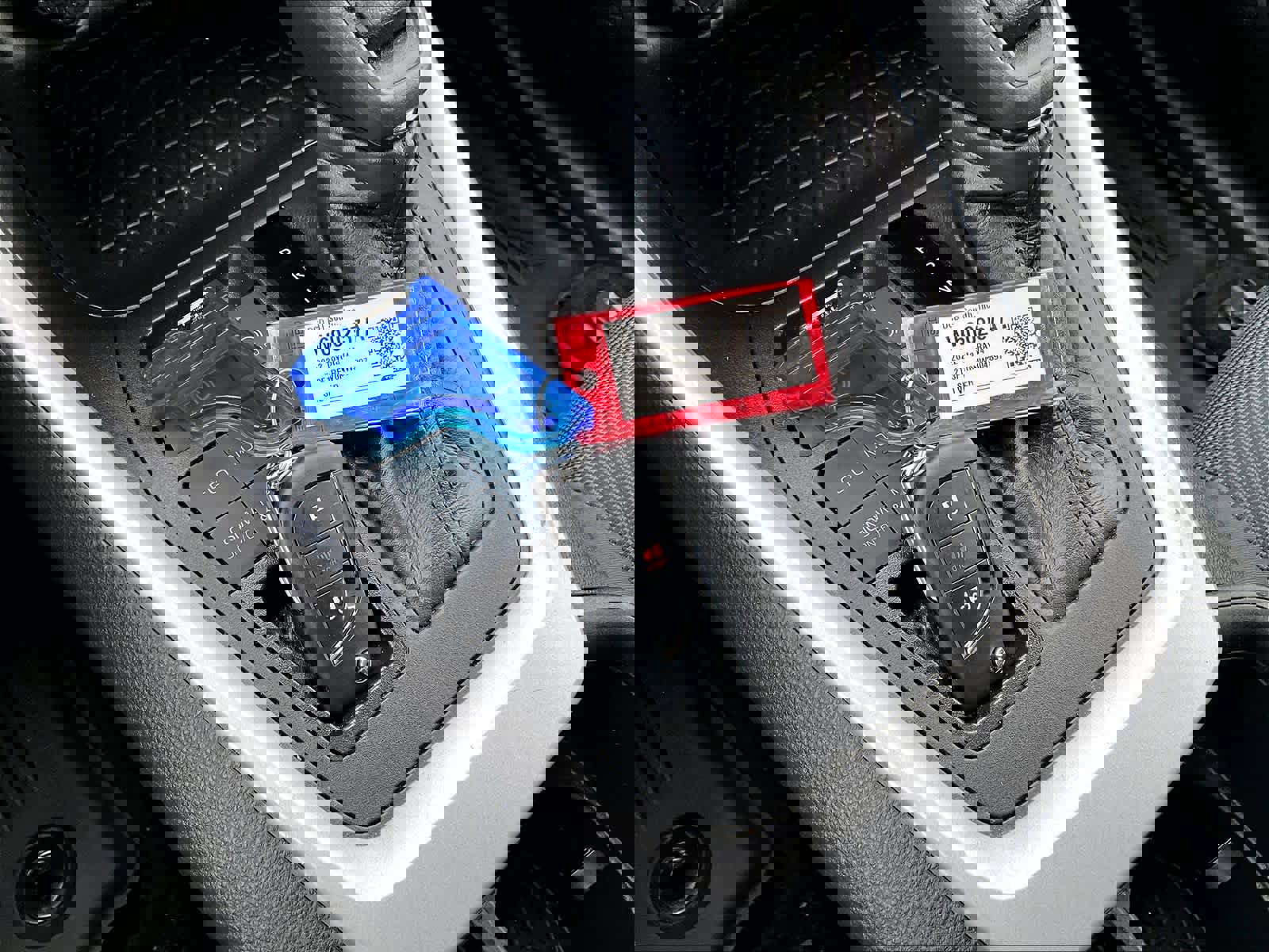 Used 2022 Toyota RAV4 LE image 31