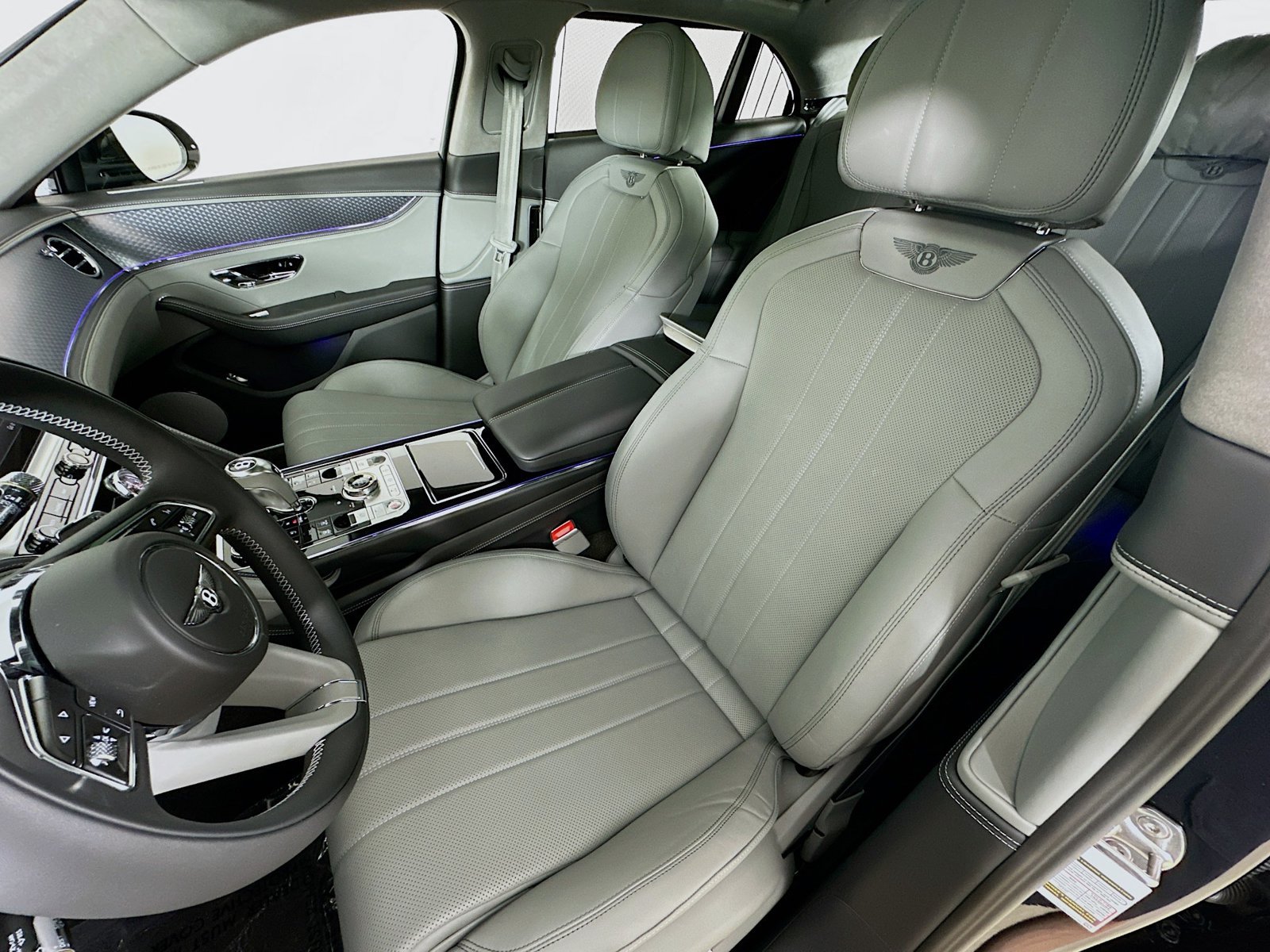 New 2026 Bentley Flying Spur V8 AWD/4WD image 37