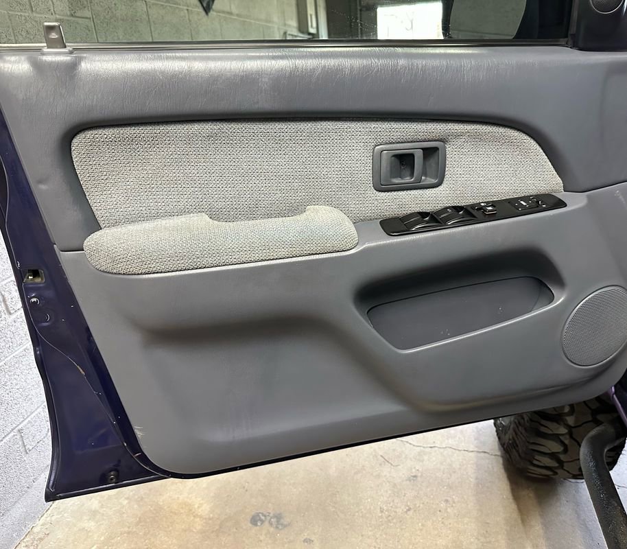 Used 1998 Toyota 4Runner SR5 image 15