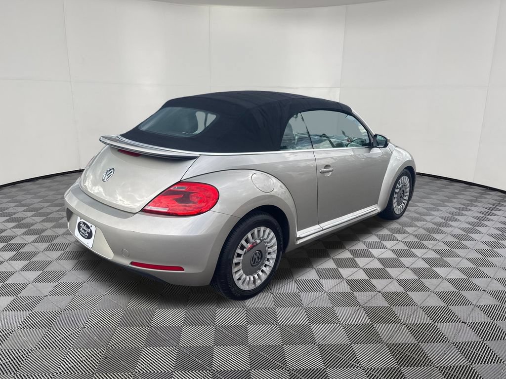 Used 2014 Volkswagen Beetle 1.8T FWD image 5