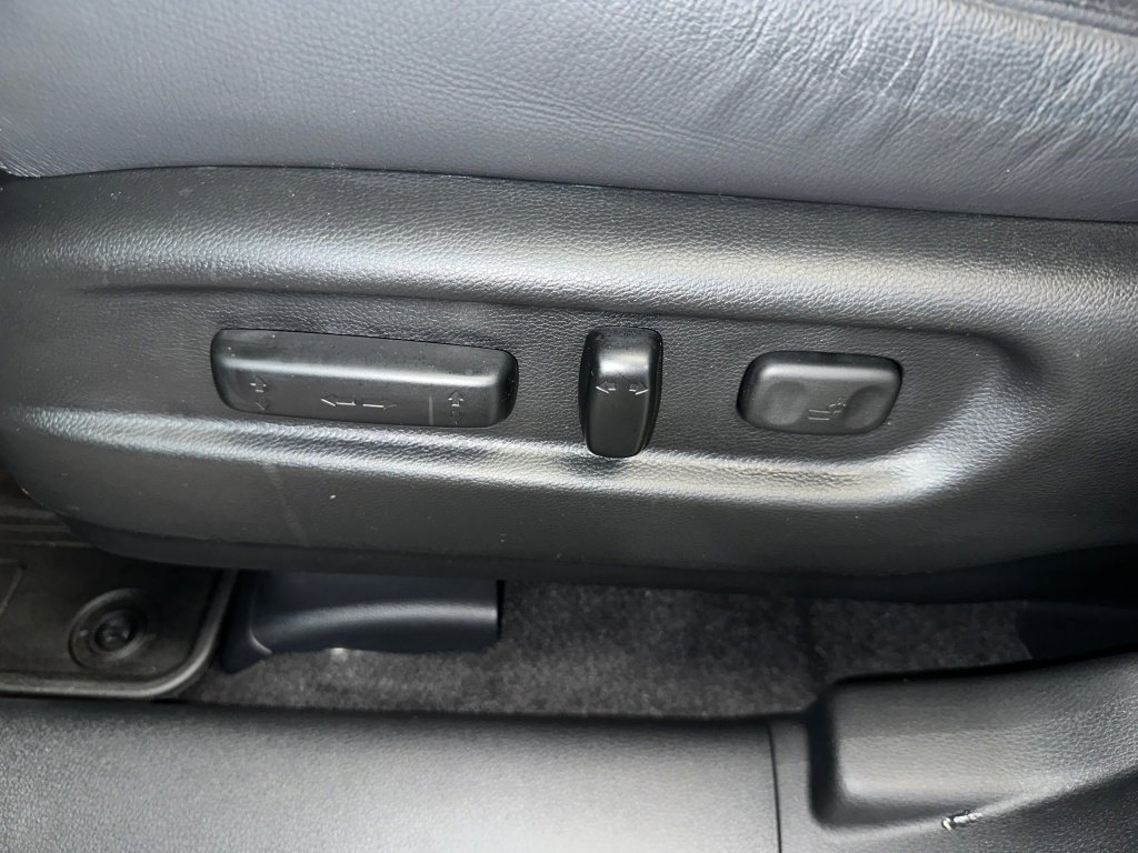 Used 2025 Honda Passport EX-L image 3