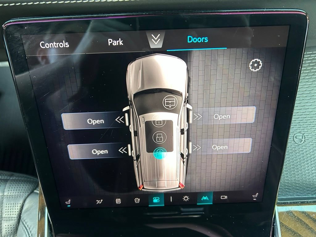 Used 2025 Cadillac Escalade Sport Platinum w/ LPO, ONYX Package RWD image 44