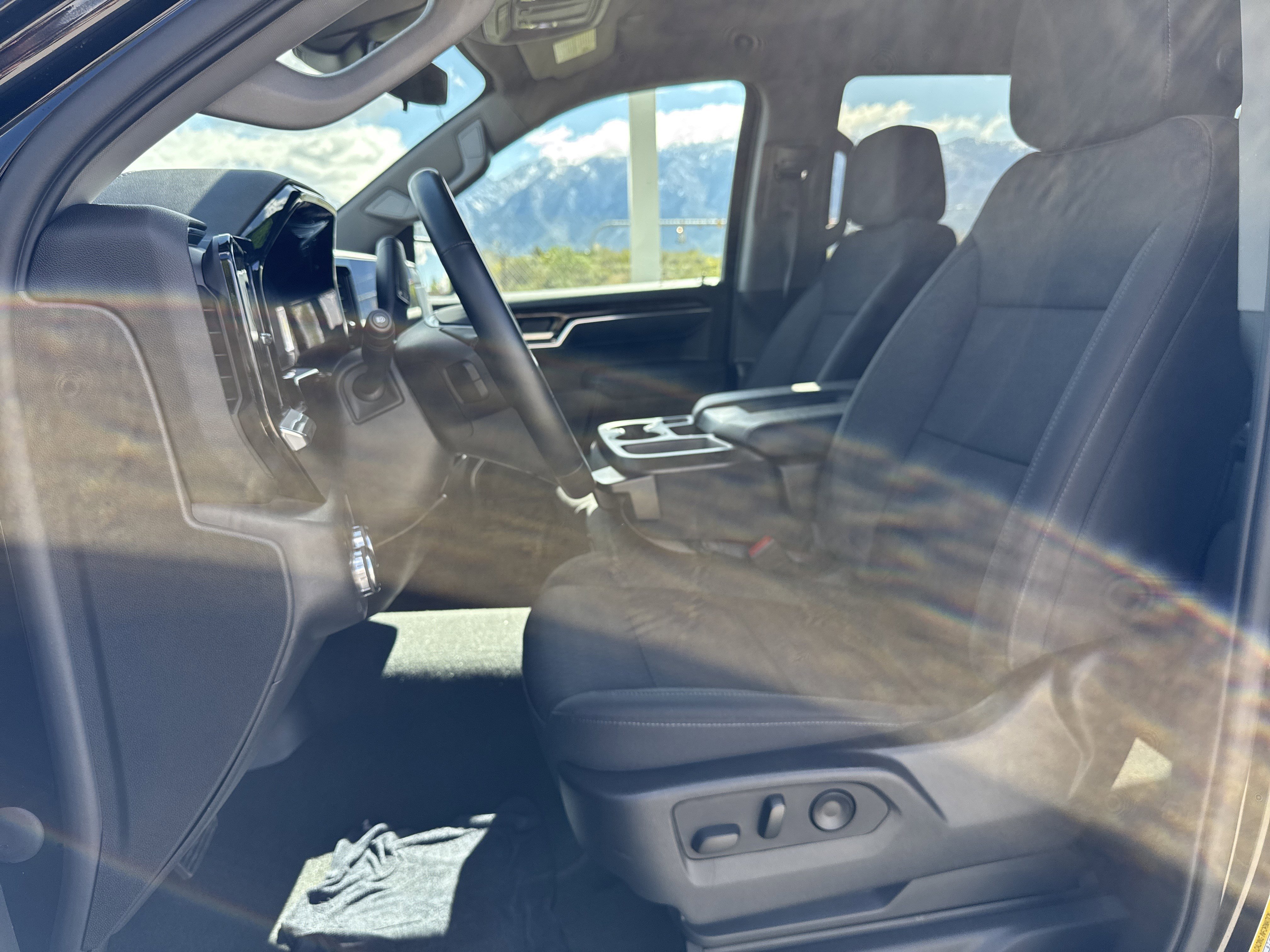 Used 2023 GMC Sierra 1500 Elevation image 19