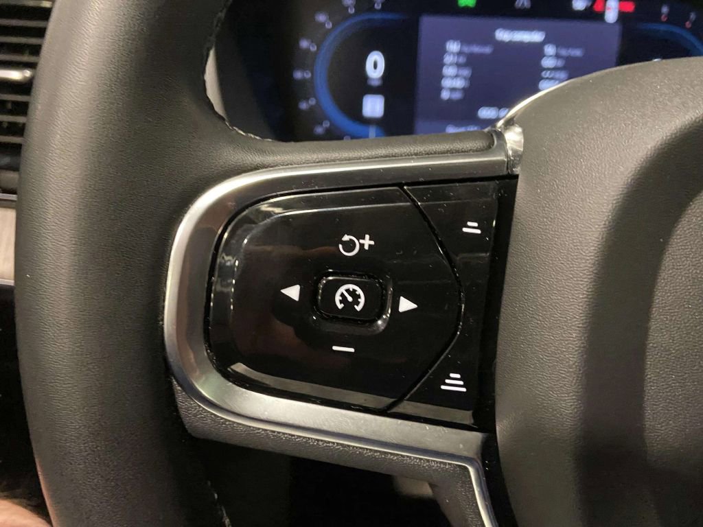 Used 2023 Volvo XC90 B6 Ultimate image 46