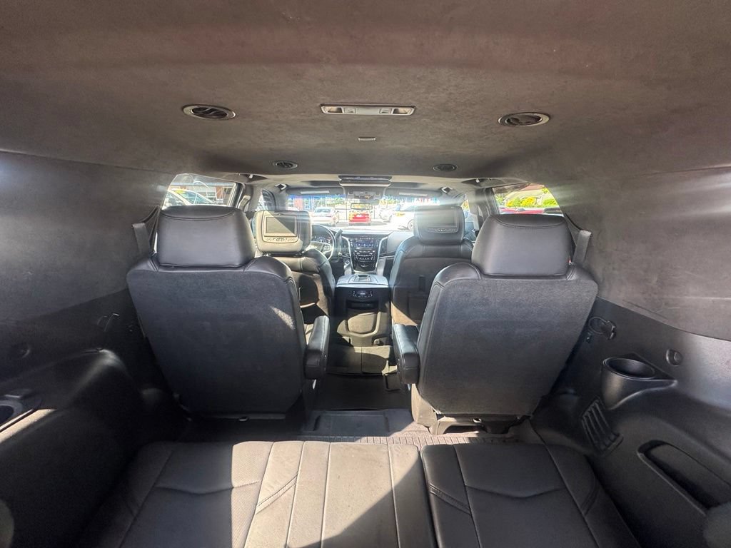 Used 2018 Cadillac Escalade Platinum AWD/4WD image 29