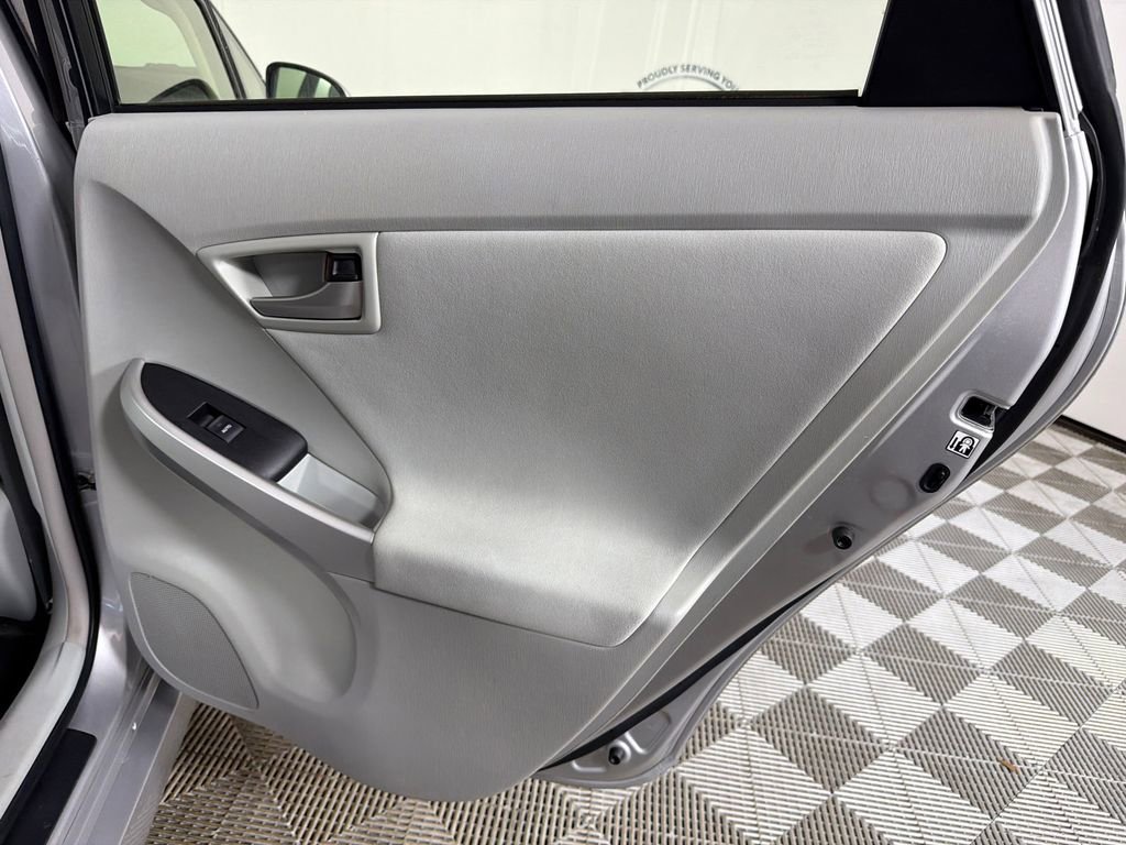 Used 2014 Toyota Prius Three image 16