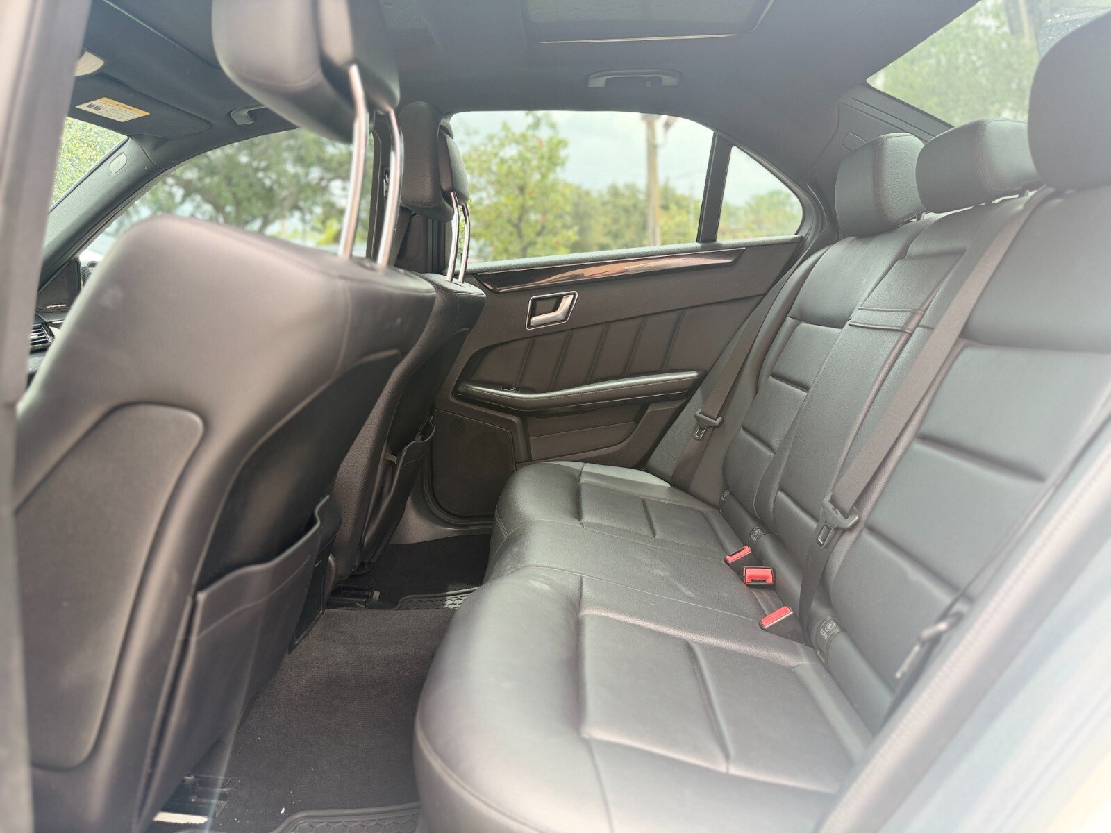 Used 2013 Mercedes-Benz E 350 4MATIC Sedan image 11