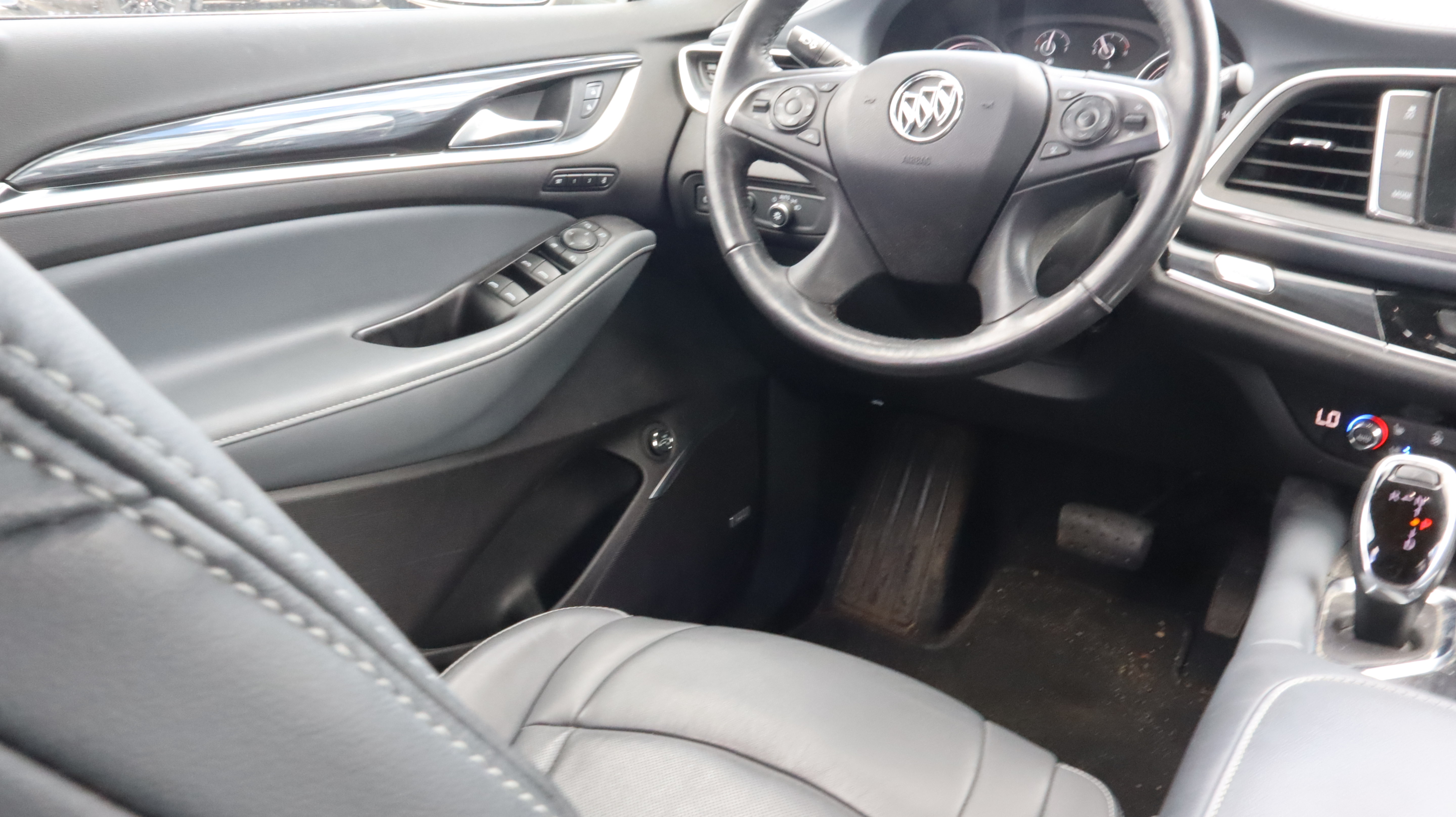 Used 2019 Buick Enclave Premium w/ Trailering Package, 5000 lbs. AWD/4WD image 13