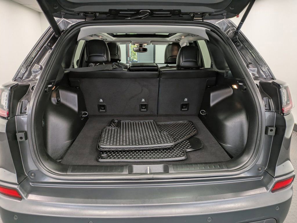 Used 2019 Jeep Cherokee Latitude Plus image 25
