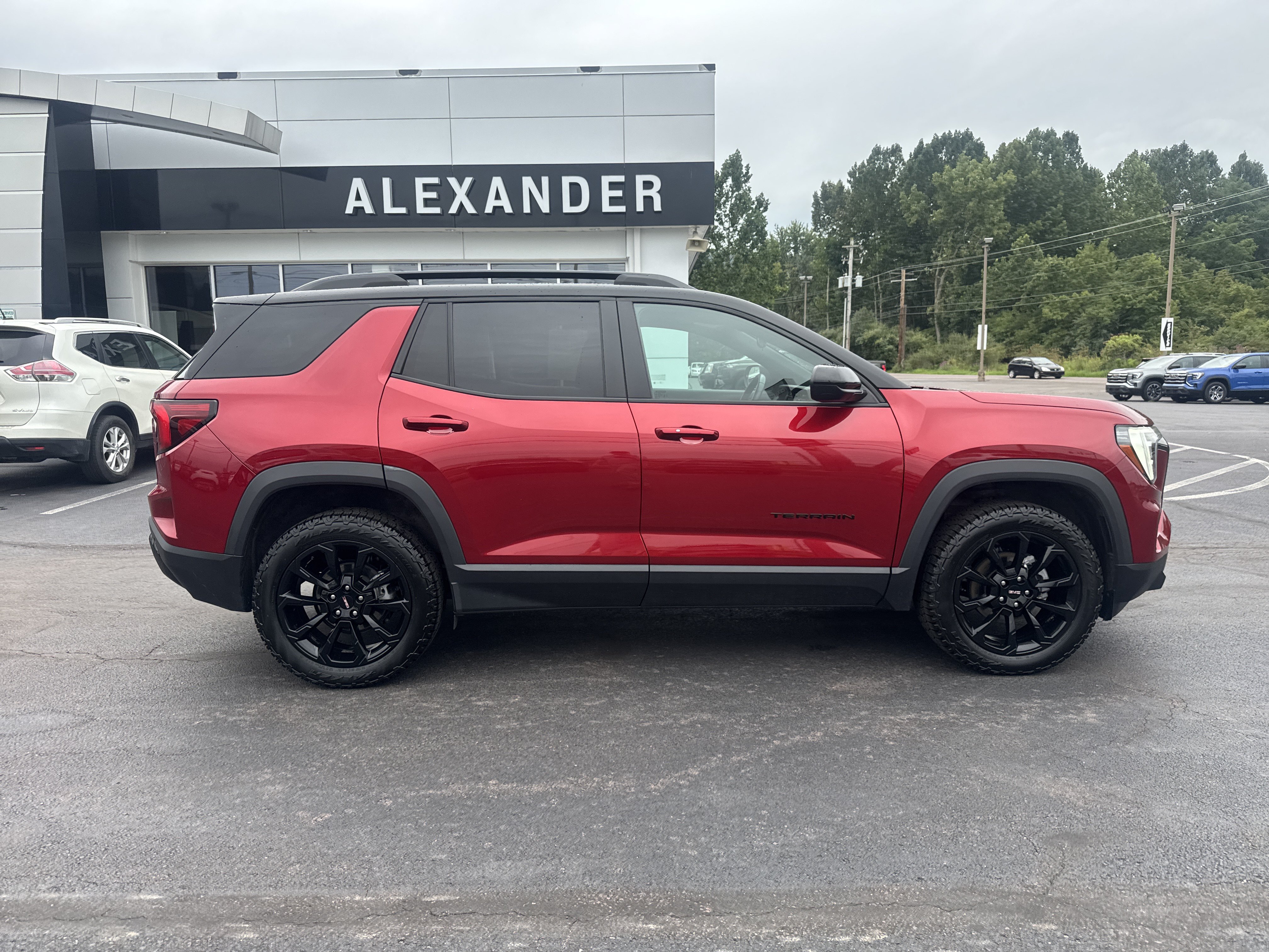 Used 2025 GMC Terrain Elevation w/ Black Edition AWD/4WD video 2