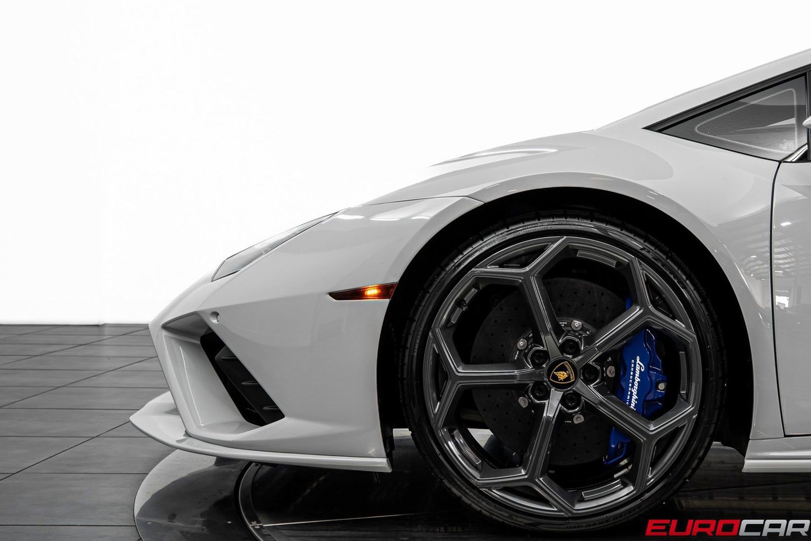 Used 2023 Lamborghini Huracan EVO image 14