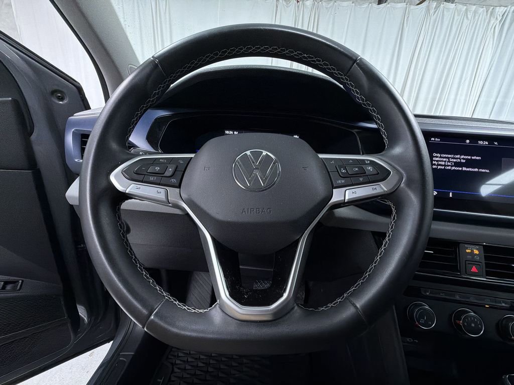 Used 2022 Volkswagen Taos SE w/ Driver Assistance Package AWD/4WD image 13
