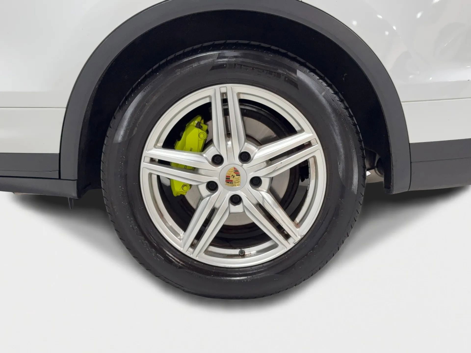 Used 2015 Porsche Cayenne S w/ Premium Package image 32