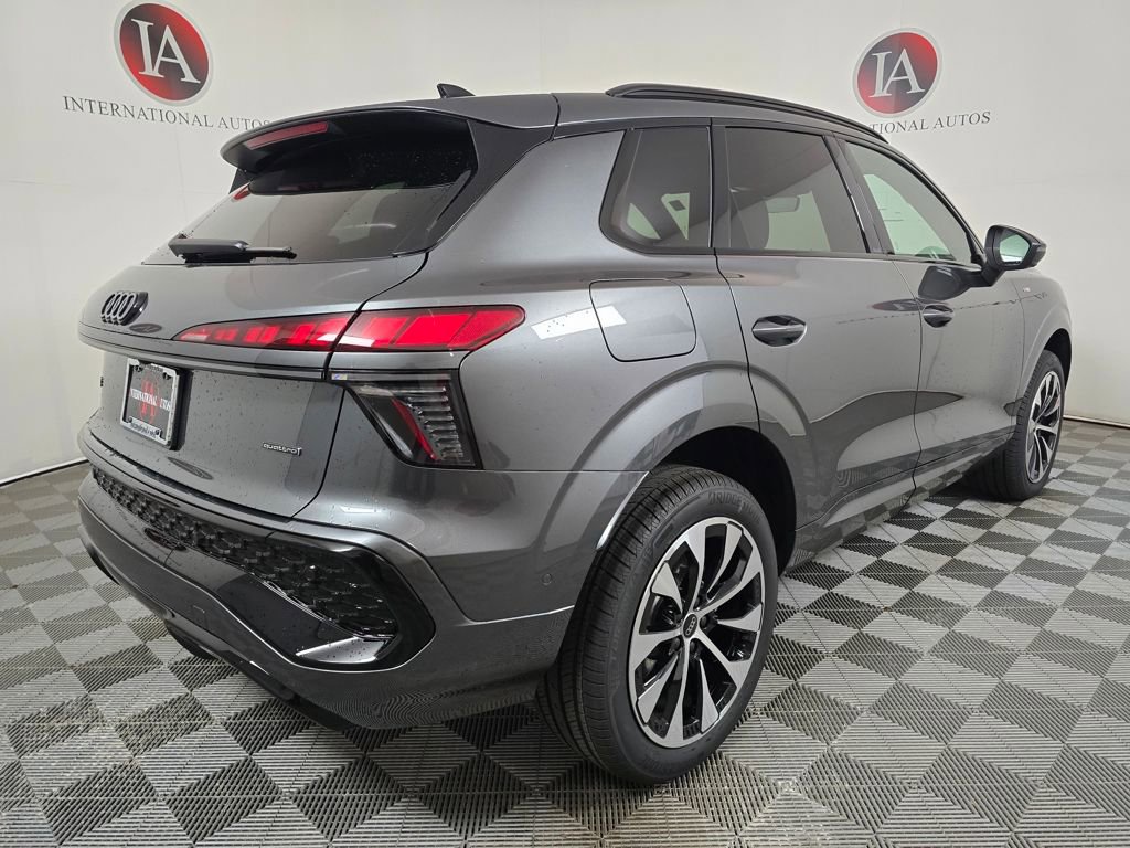 New 2026 Audi Q3 quattro 2.0T AWD/4WD image 4