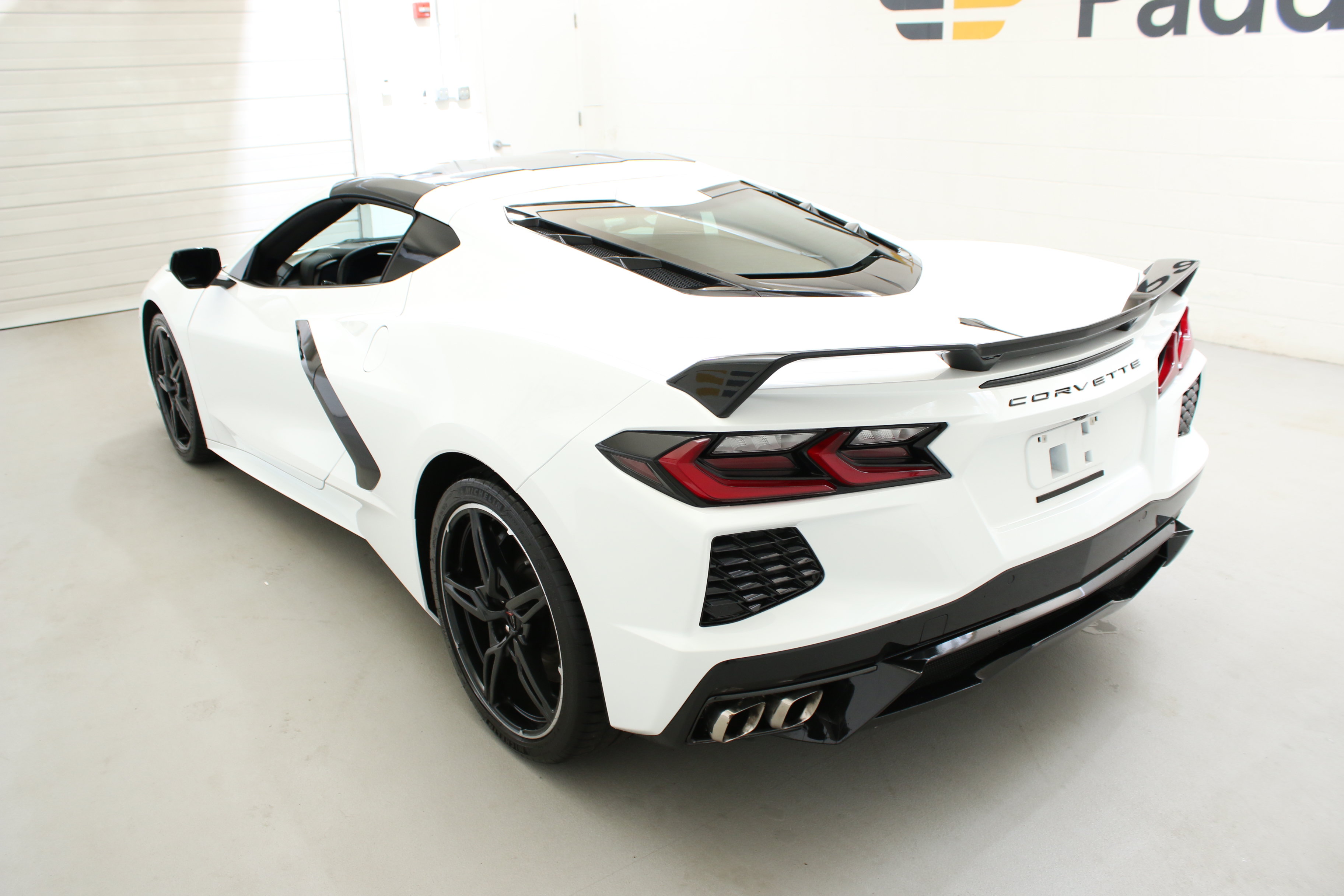 Used 2021 Chevrolet Corvette Stingray Coupe w/ Z51 Performance Package RWD image 6