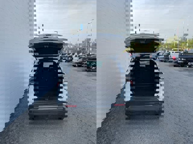 Used 2025 Chevrolet Equinox LT image 8