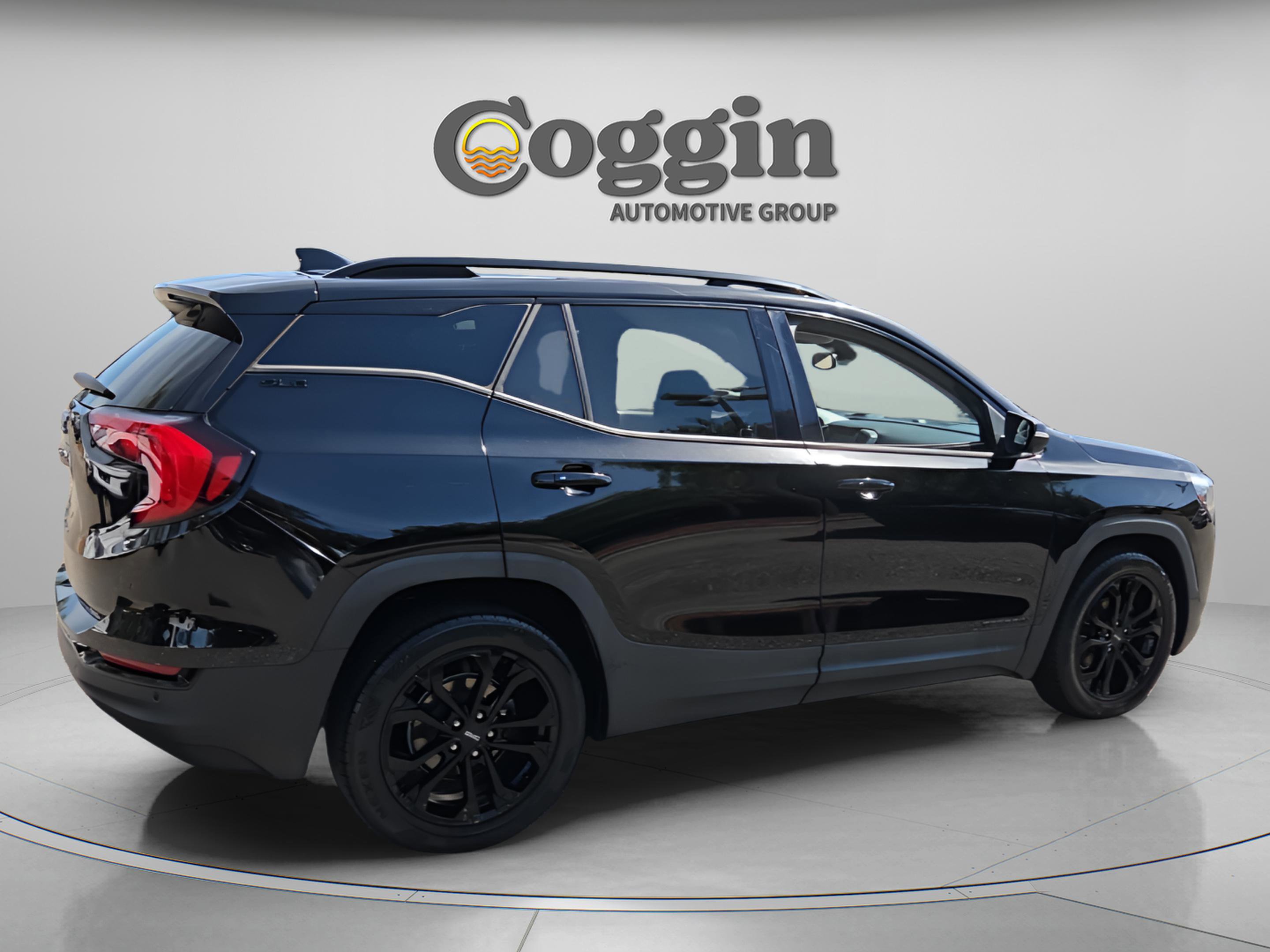 Used 2021 GMC Terrain SLE w/ Driver Convenience Package FWD image 5