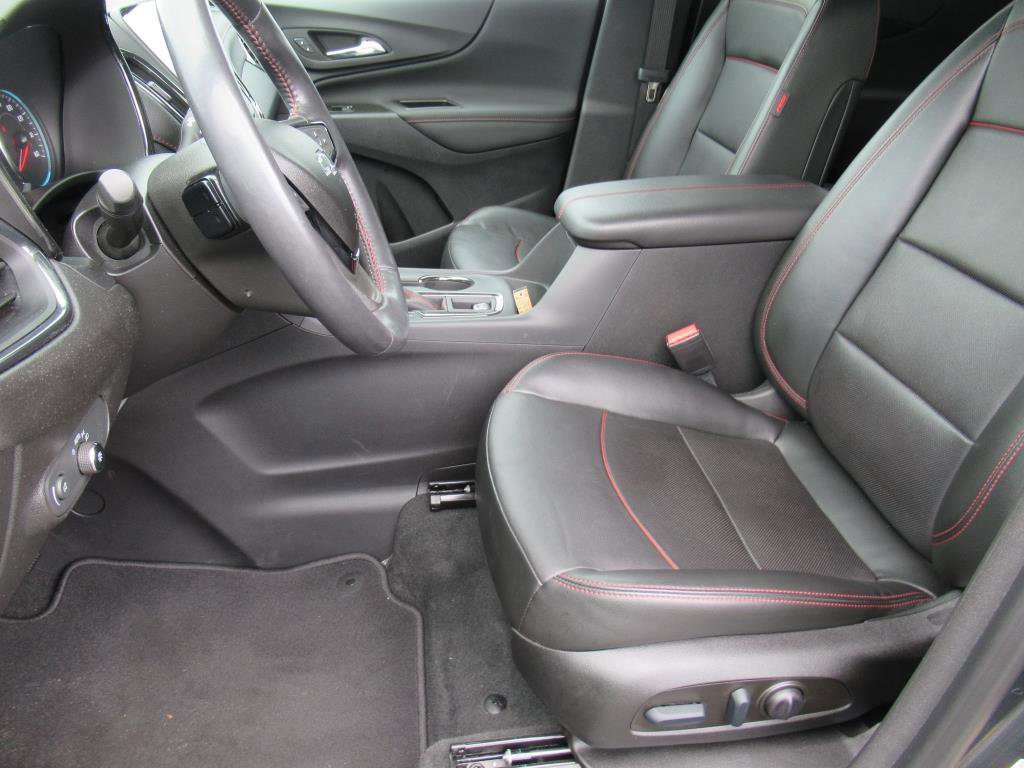 Used 2022 Chevrolet Equinox RS w/ RS Leather Package image 16