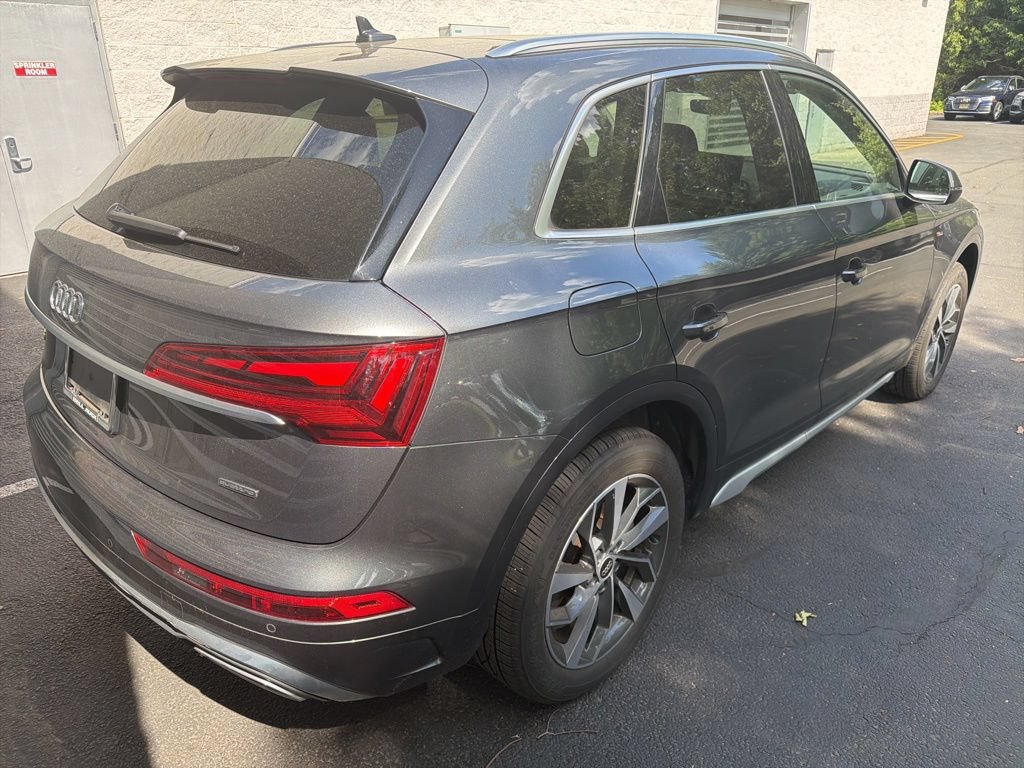 Used 2023 Audi Q5 2.0T Premium Plus w/ Premium Plus Package AWD/4WD image 7