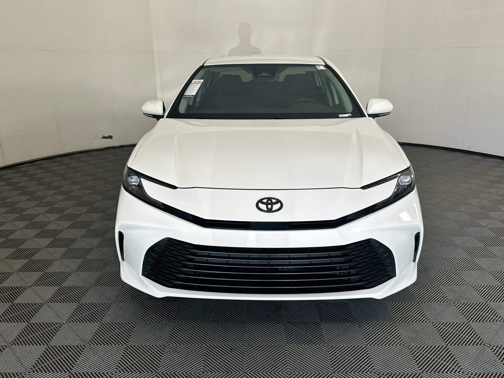 Used 2025 Toyota Camry LE FWD image 8