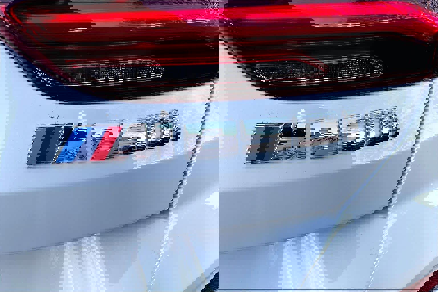 Used 2023 BMW M850i xDrive Convertible w/ M Carbon Exterior Package image 8