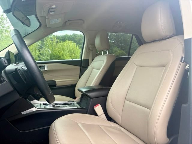 Used 2020 Ford Explorer XLT w/ Equipment Group 202A RWD image 25