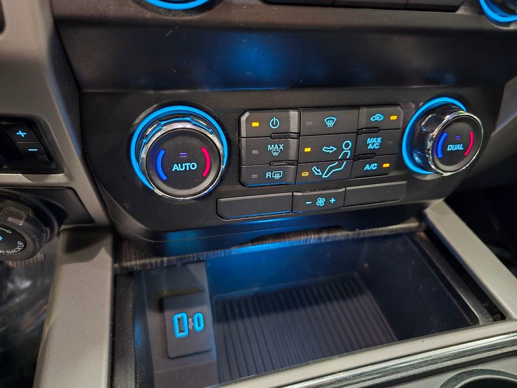 Used 2020 Ford F250 Lariat w/ FX4 Off-Road Package AWD/4WD image 32