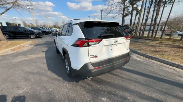 Used 2025 Toyota RAV4 XLE image 13