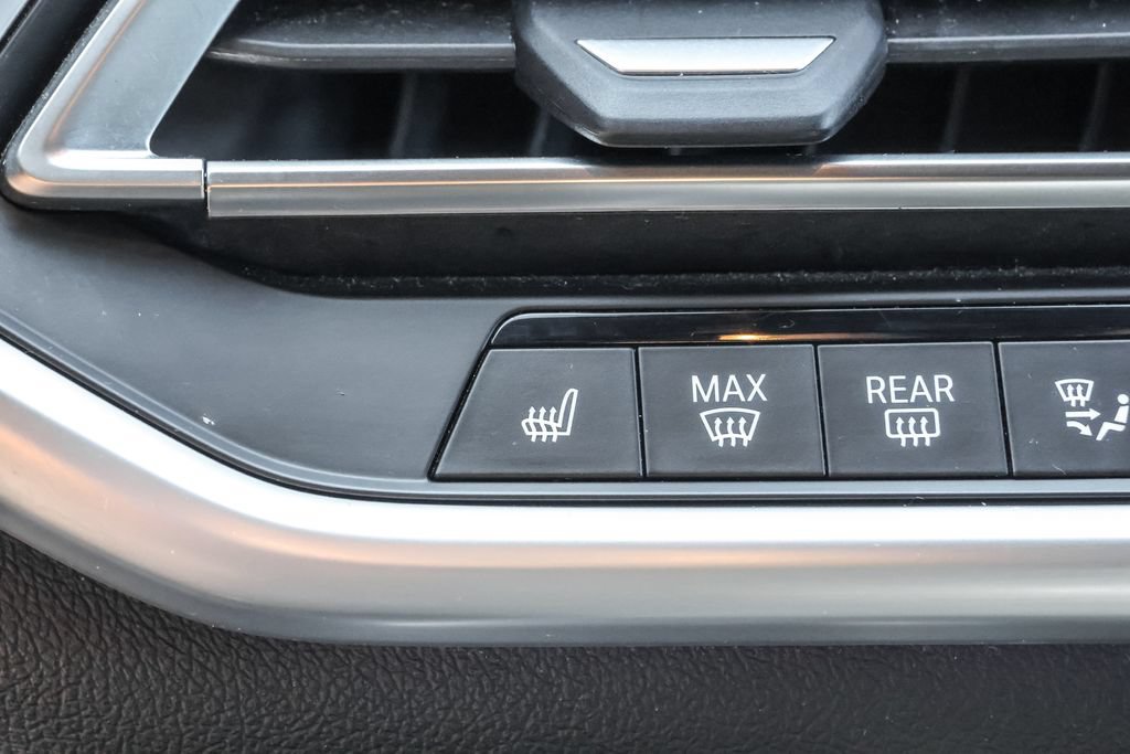 Used 2022 BMW X5 xDrive40i AWD/4WD image 27