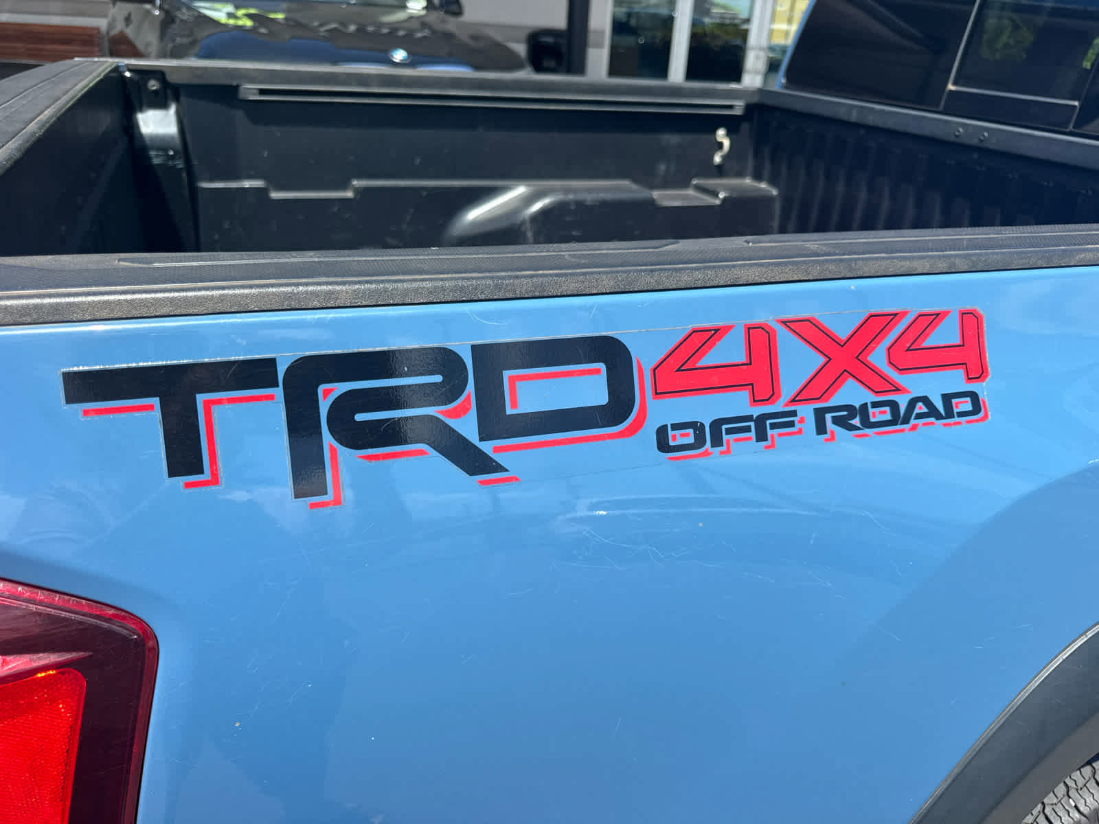 Used 2019 Toyota Tacoma TRD Off-Road AWD/4WD image 8