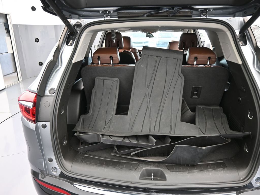 Used 2018 Buick Enclave Avenir w/ Avenir Technology Package image 43