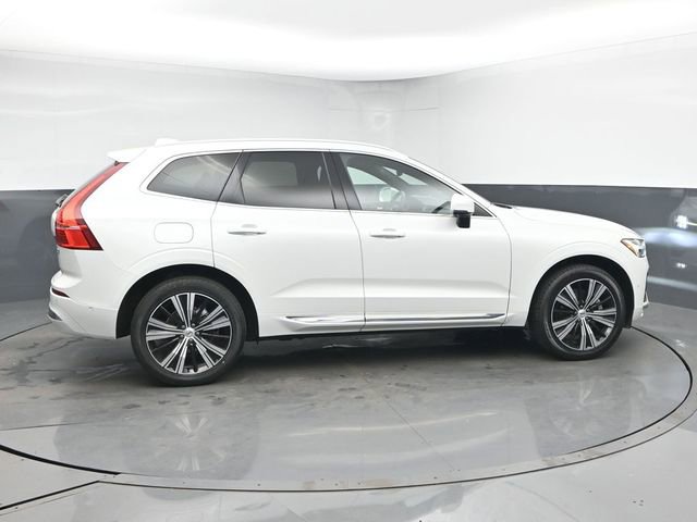 Used 2023 Volvo XC60 B5 Plus w/ Protection Package Premier image 9