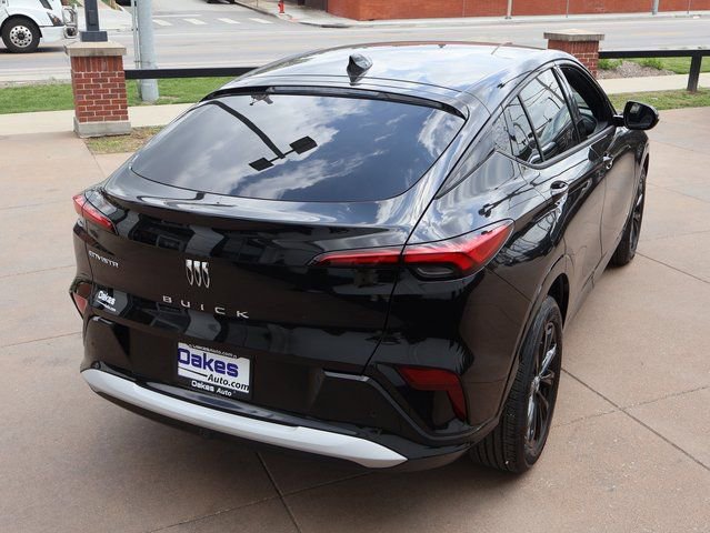 Used 2025 Buick Envista Sport Touring image 7