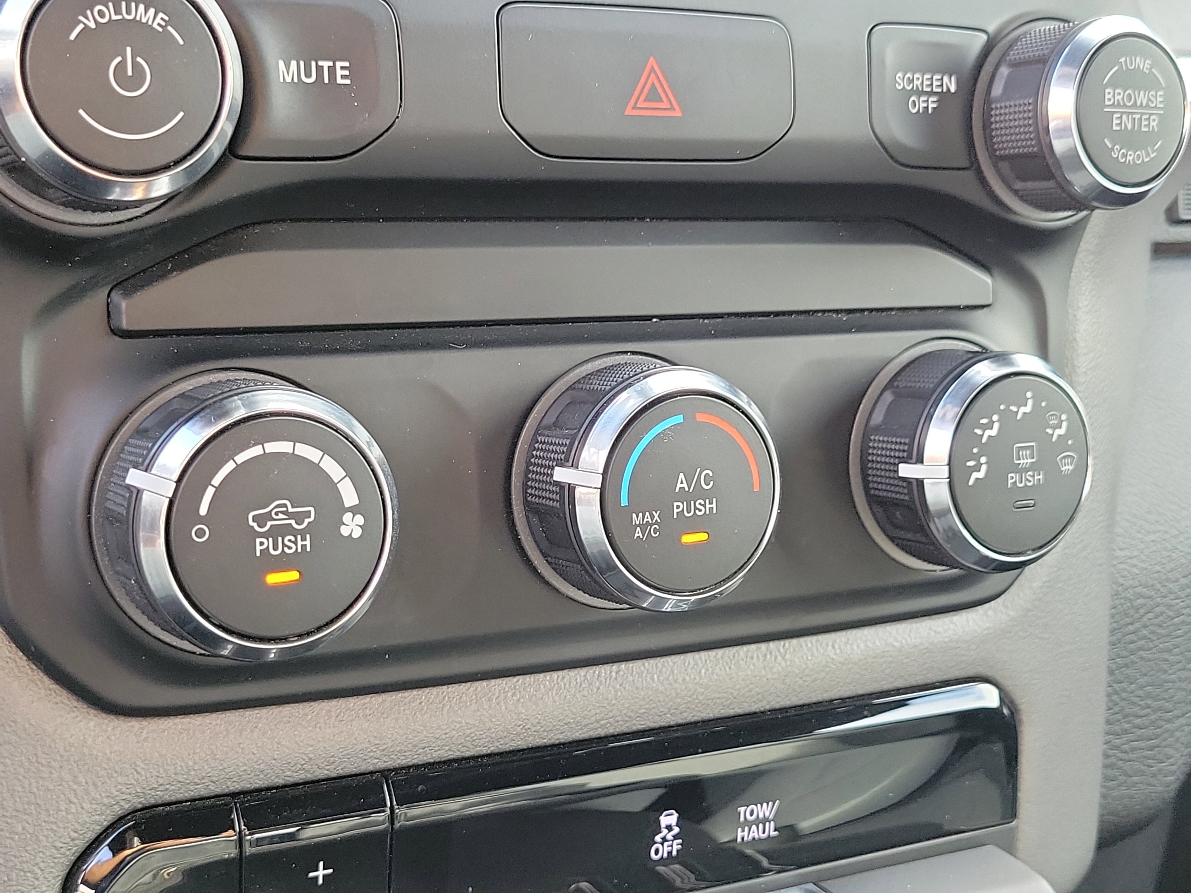 Used 2024 RAM 2500 Big Horn image 30