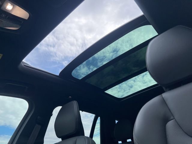 Certified 2024 Volvo XC90 T8 Ultimate w/ Protection Package Premier AWD/4WD image 30