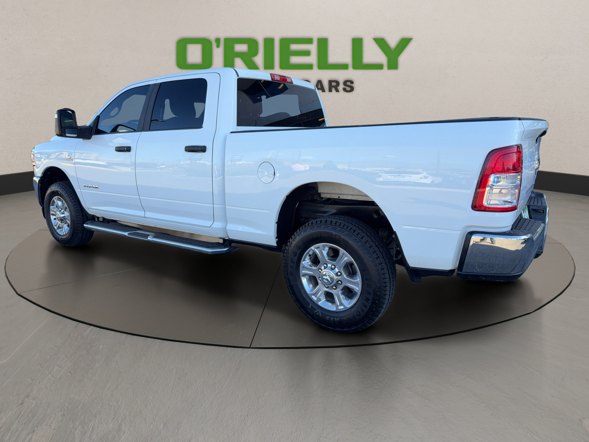 Used 2024 RAM 2500 Big Horn AWD/4WD image 4
