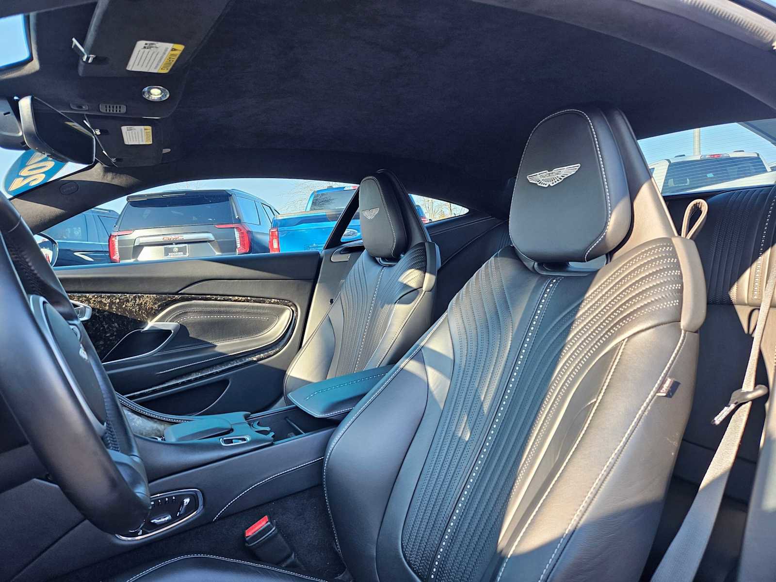 Used 2020 Aston Martin DB11 V8 image 24