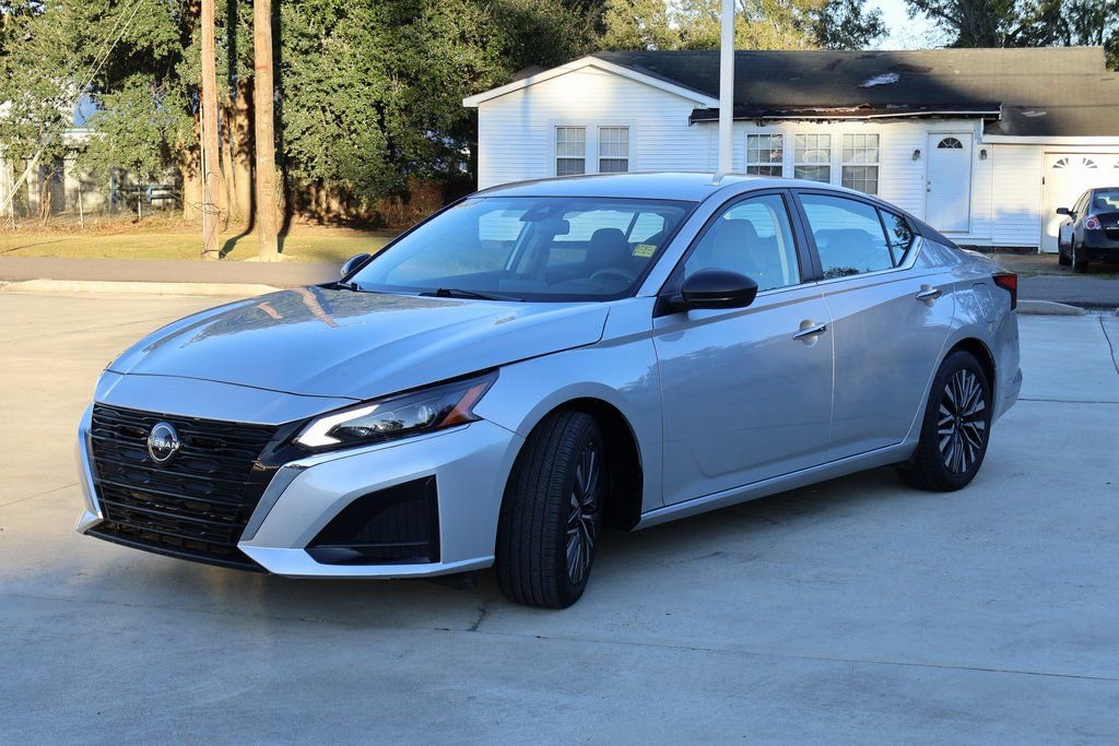 Used 2024 Nissan Altima 2.5 SV image 22