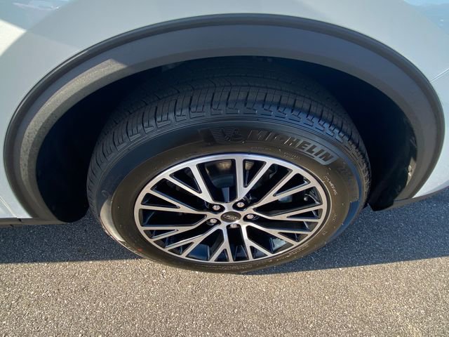 New 2025 Ford Escape SE w/ PHEV Premium Package image 10