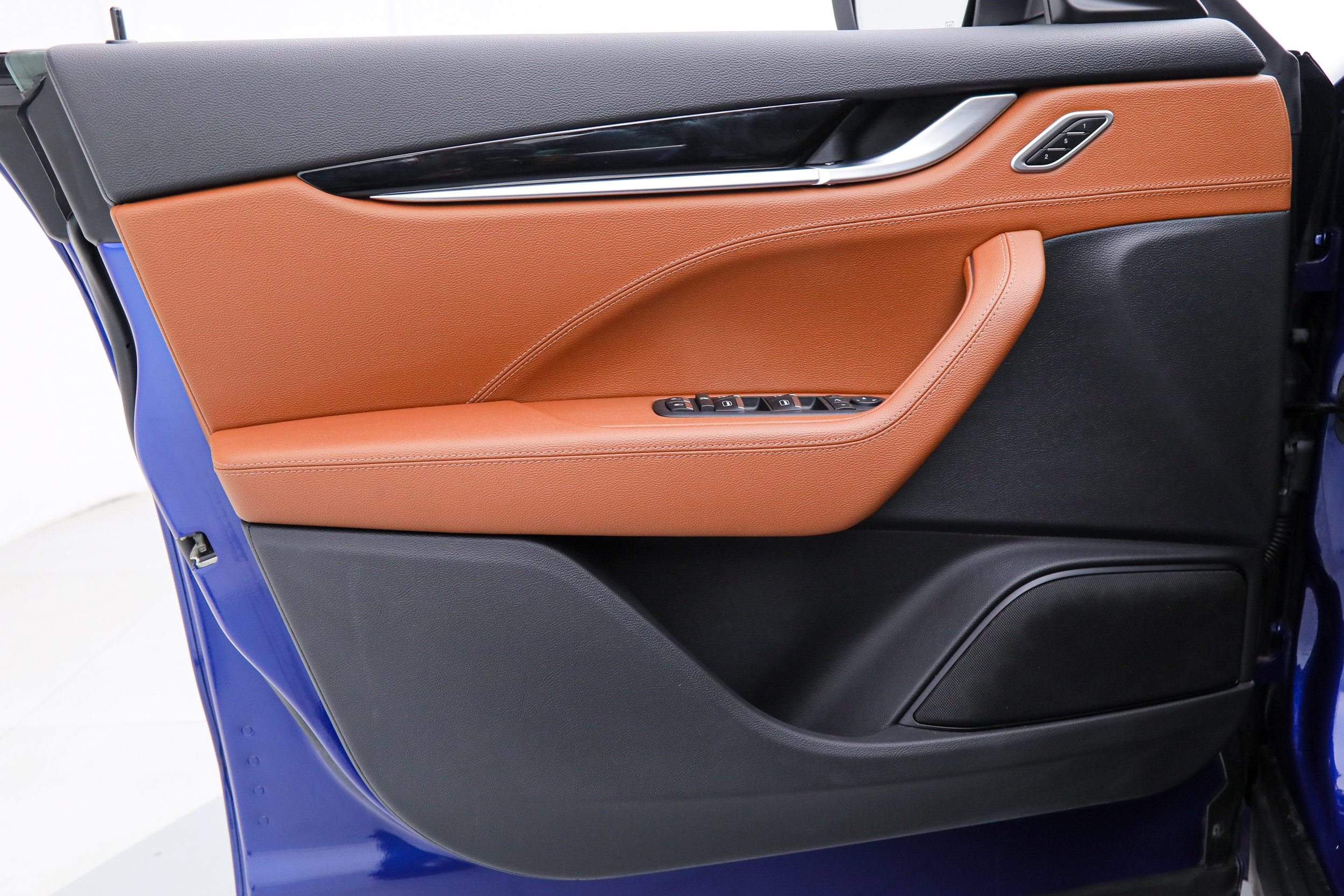 Certified 2023 Maserati Levante GT AWD/4WD image 16