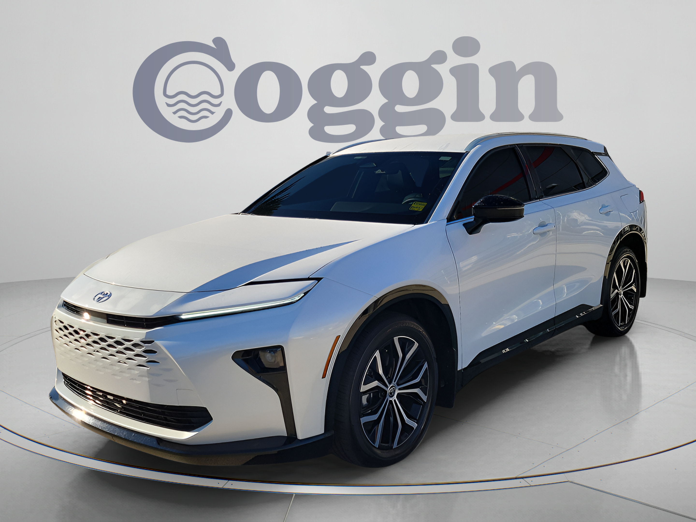 Certified 2025 Toyota Crown Signia AWD/4WD image 2
