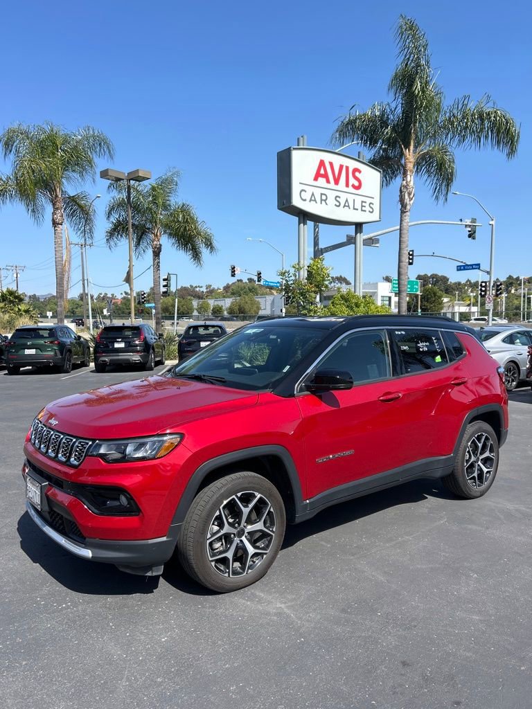 Used 2025 Jeep Compass Limited AWD/4WD image 1