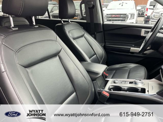 Certified 2022 Ford Explorer XLT w/ Equipment Group 202A image 27